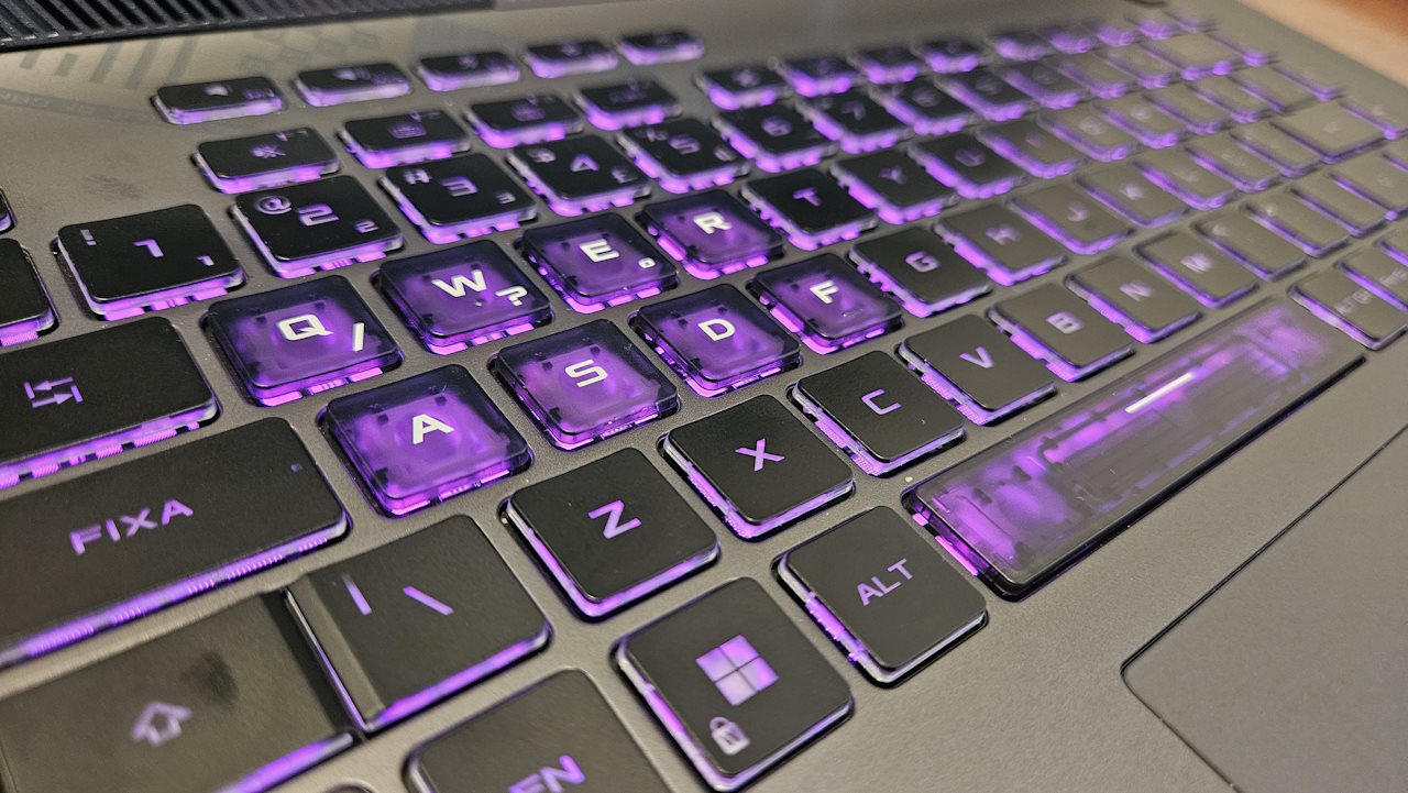 ROG Strix G16 ROG Strix G16 - teclado