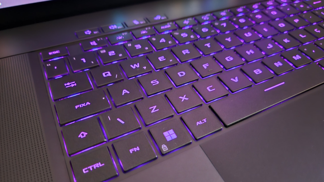 ROG Zephyrus G16 ROG Zephyrus G16 - teclado com backlight